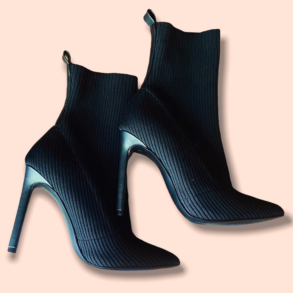 Steve Madden Dianne Sock Booties NWOT Stilettos 4.5” Heel